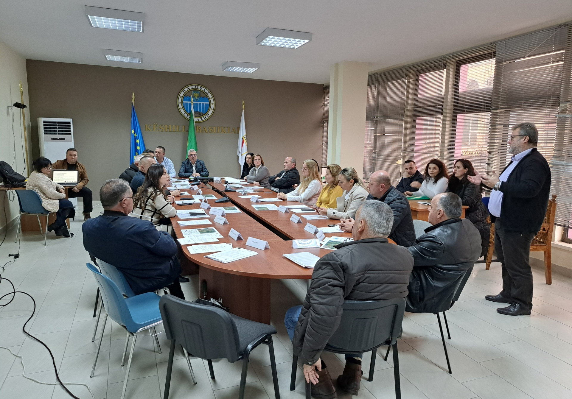 Takim me Këshillin Bashkiak të Librazhdit për reduktimin e ndotjes plastike